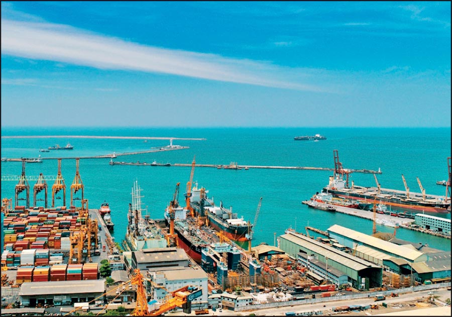 Exporters Alarmed as Colombo Port Faces Repeated Vessel Omissions